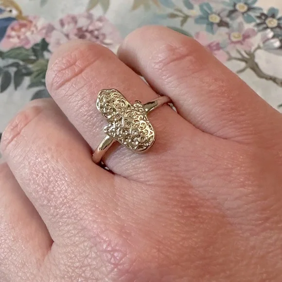 Detailed Hand Ring sz 10 3/4 Park Lane Jewelry Gold Tone Retired - Picture 5 of 9